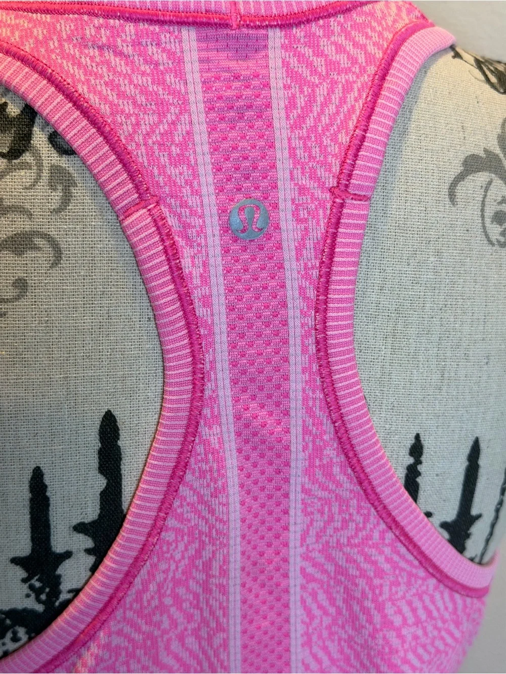 Lululemon Sz. 10 Swiftly Tech BrightPink Racerback Tank Top - Women's Active